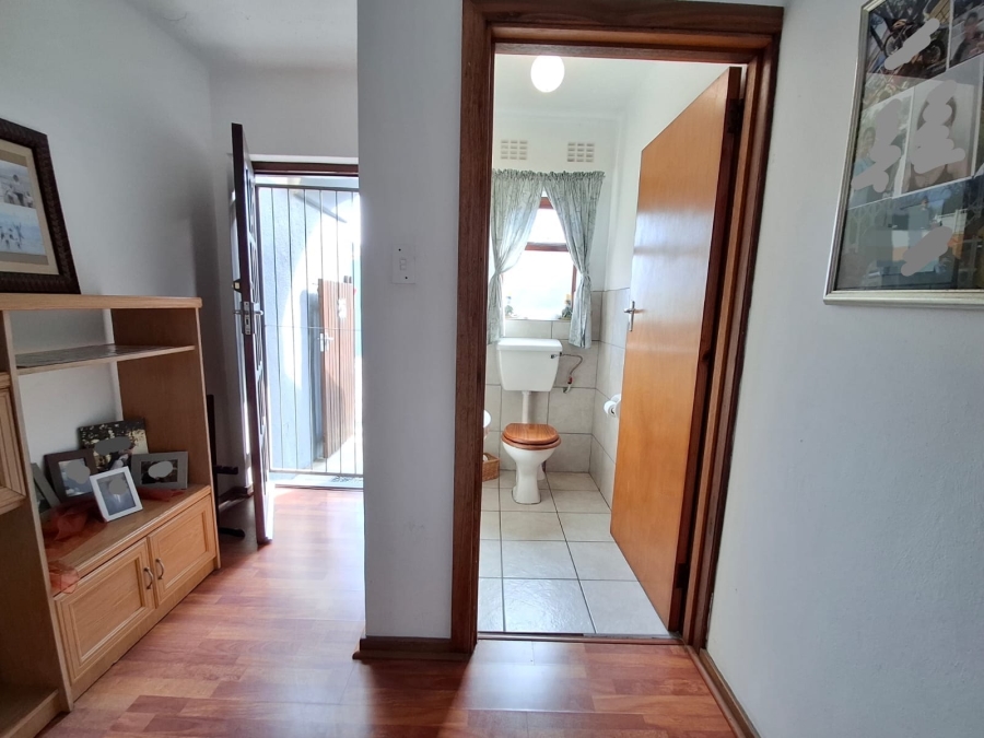 2 Bedroom Property for Sale in Beacon Bay Eastern Cape